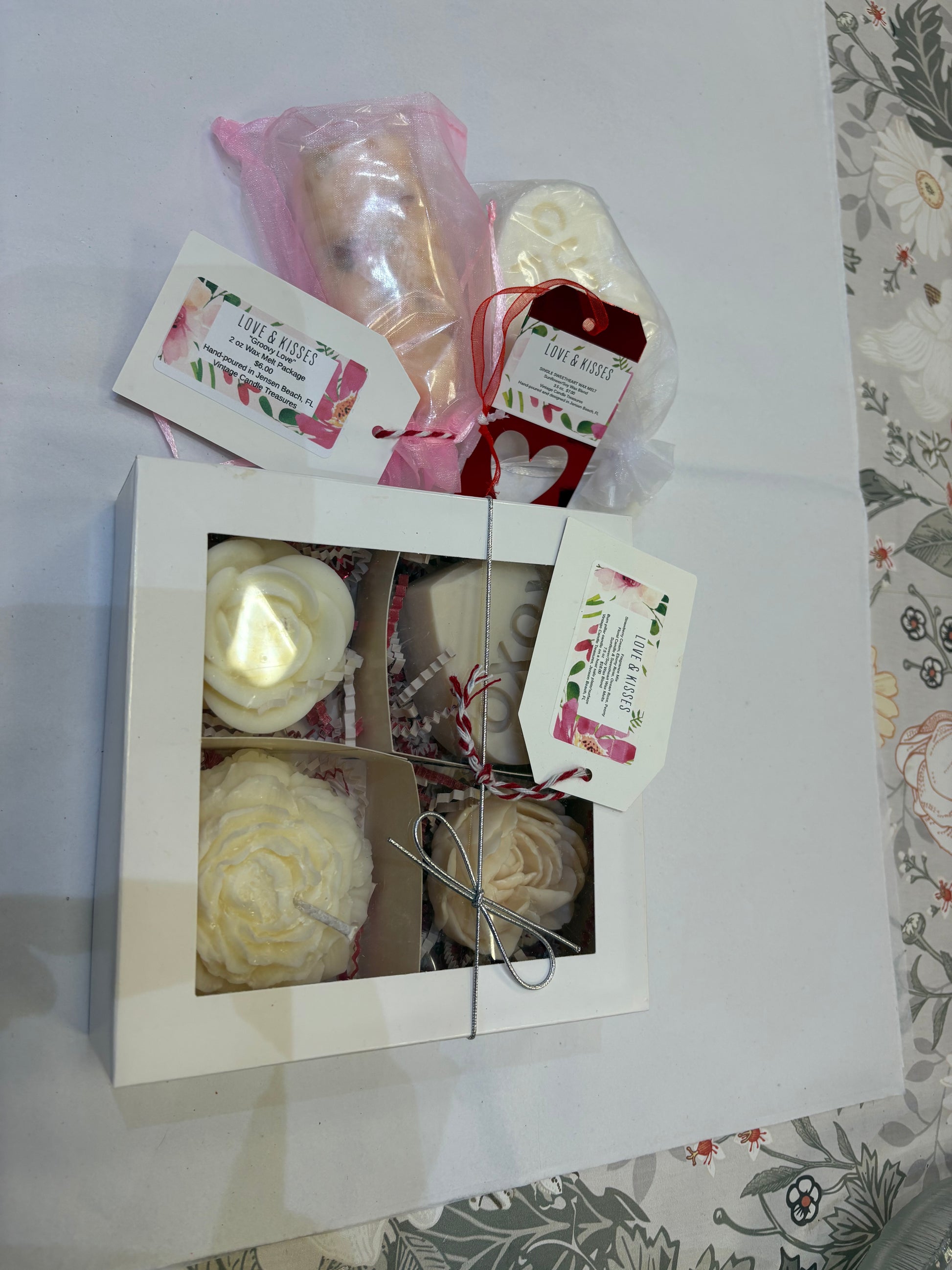 Love & Kisses Valentine Wax Melt Packages